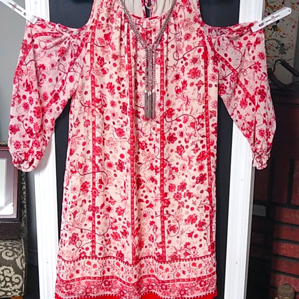 Max Studio red & white floral cold shoulder dress